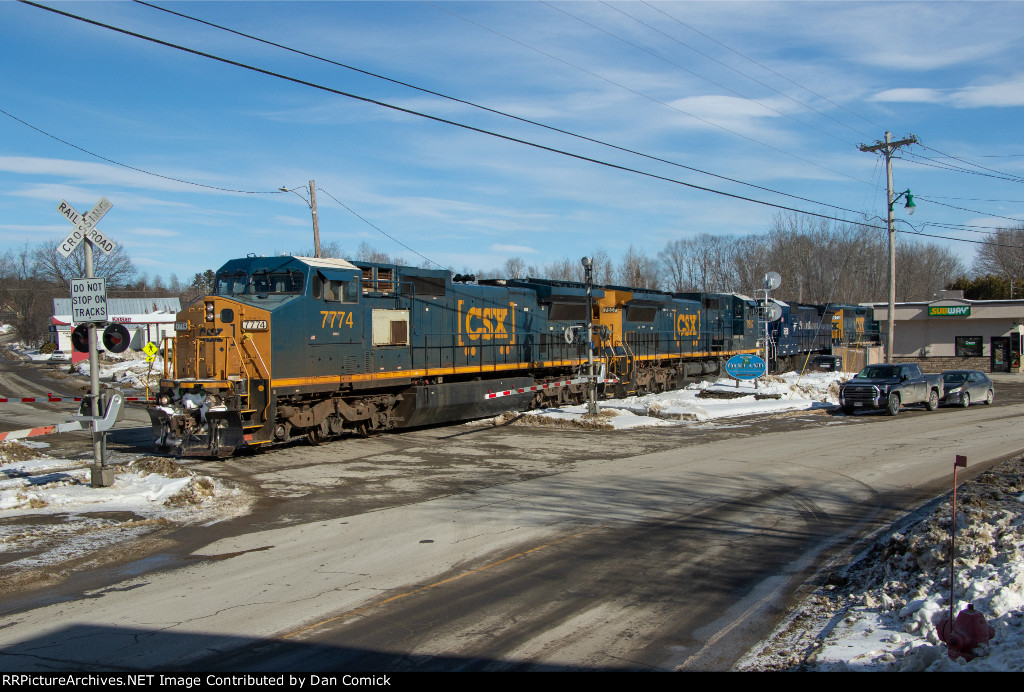 CSXT 7774 Leads L070 at Oakland ME